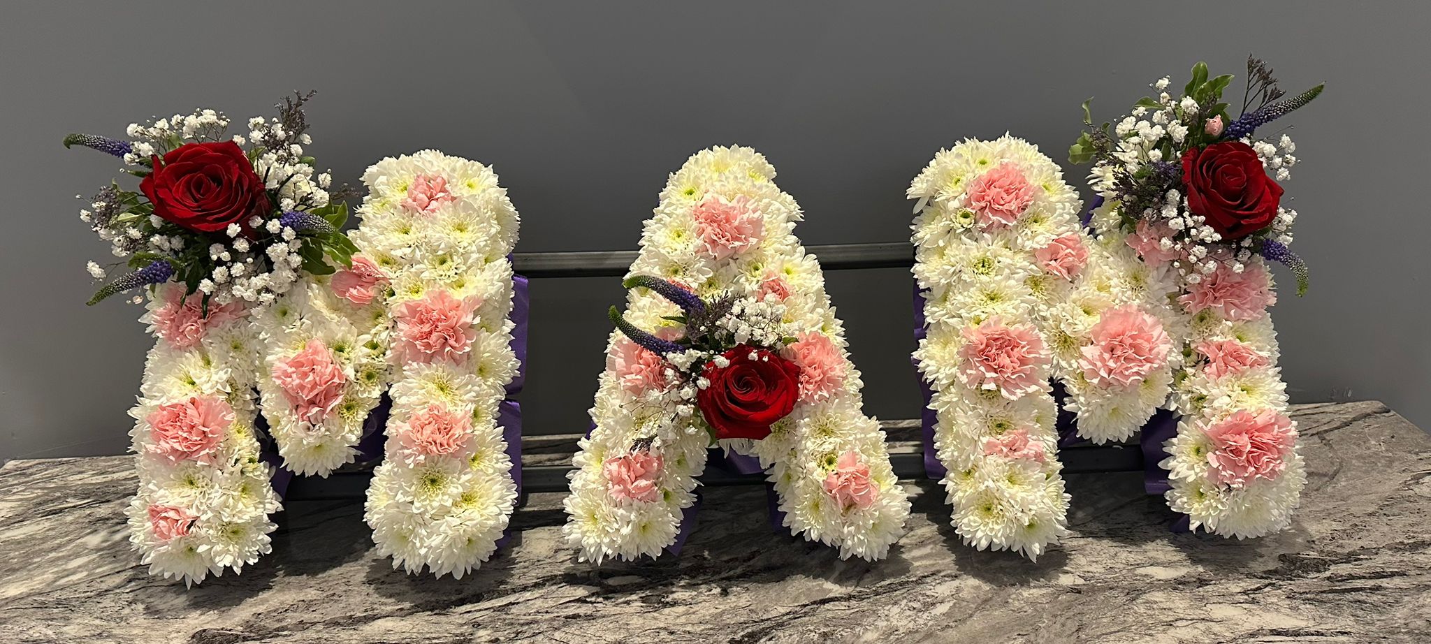 MAM { LETTERS } FRESH FLOWERS